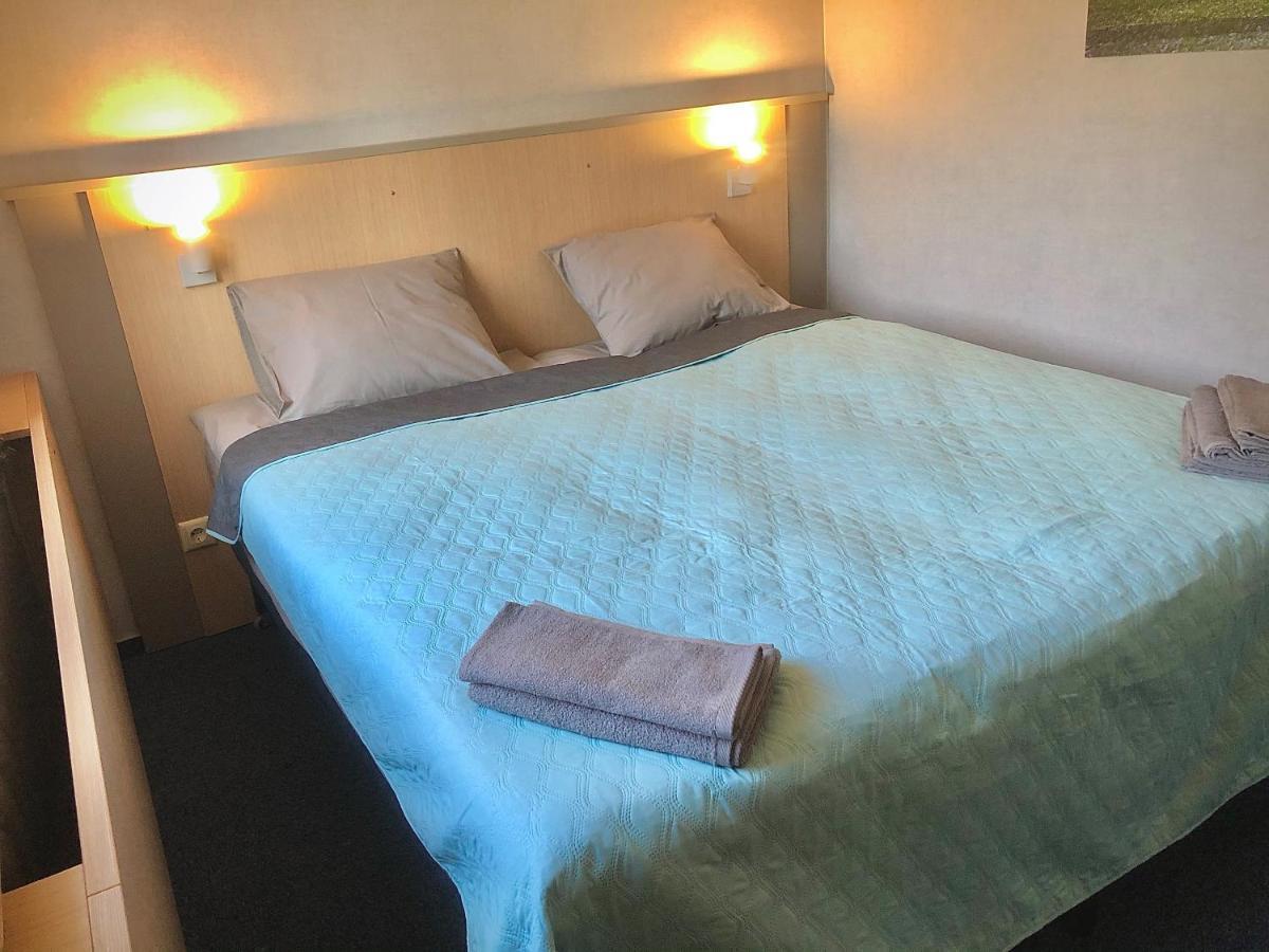 Hostel Sili Mezciems  エクステリア 写真